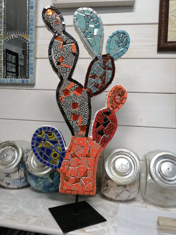 Cactus décoratif en mosaïque, création de Muriel Dintheer