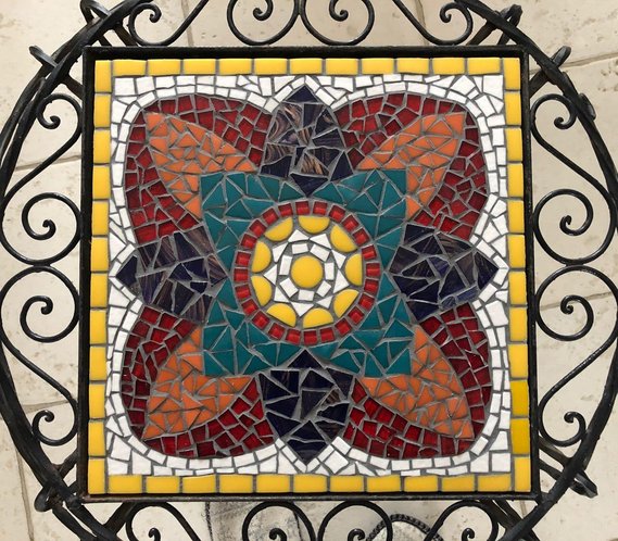 Création en mosaïque réalisée par un élève de l'Atelier ARTE MOSAIC